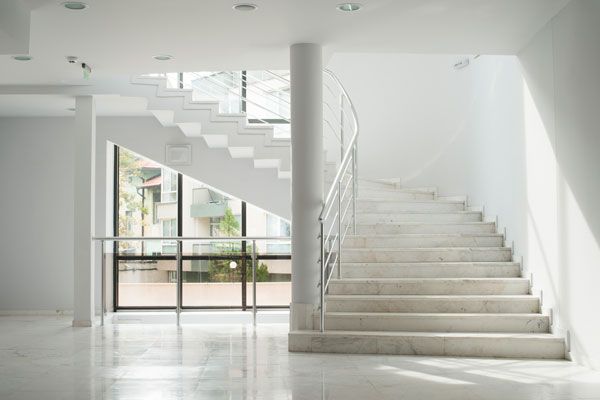 Servicio de limpieza de escaleras de la comunidad