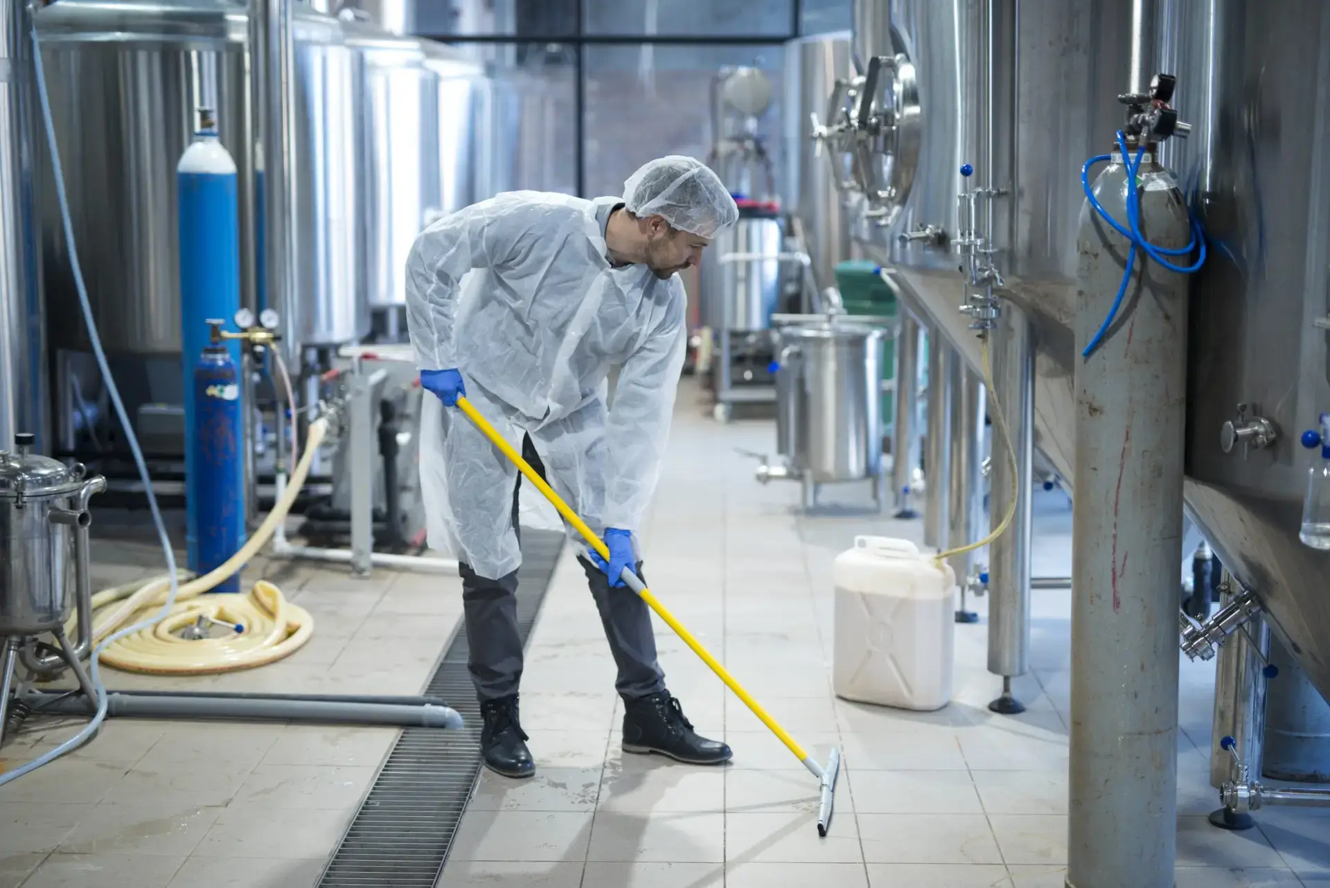 Limpieza empresa con silos
