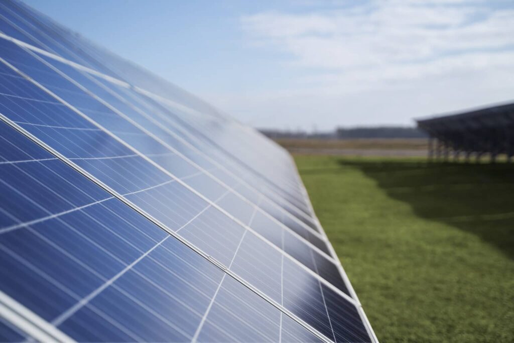 cómo limpiar panales solares